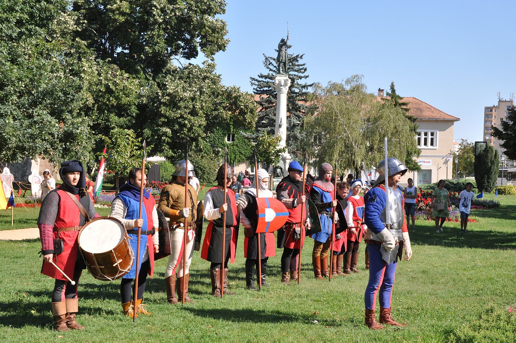 A Magyar Királyi Kardforgatók Rendje harci bemutatója képeken